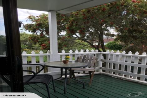 Photo of property in 15 Chislehurst Street, Henderson, Auckland, 0612