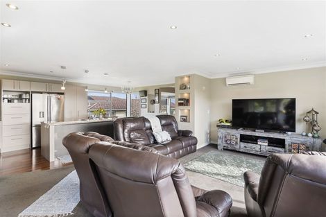 Photo of property in 1/62 Sorrel Crescent, Bucklands Beach, Auckland, 2012