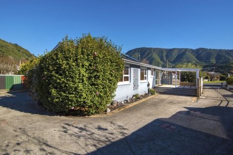 Photo of property in 54c Devon Street, Picton, 7220