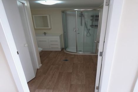 Photo of property in 6 Merville Avenue, Te Atatu South, Auckland, 0610