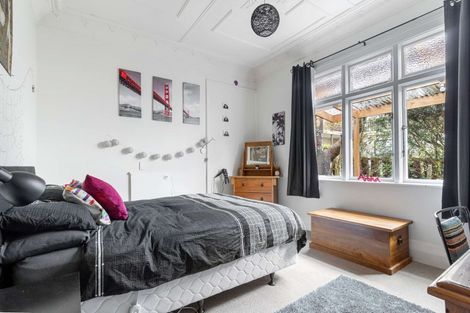 Photo of property in 1 Cossens Street, Balclutha, 9230