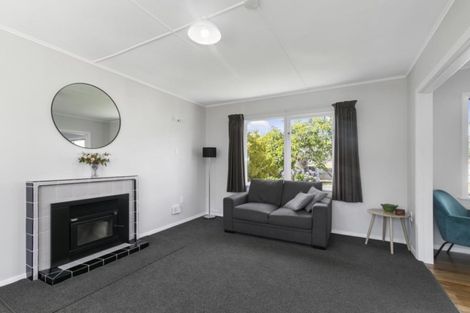 Photo of property in 25 Hinau Grove, Wainuiomata, Lower Hutt, 5014