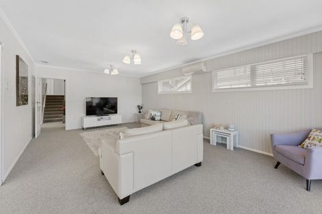 Photo of property in 37 Holland Street, Wainuiomata, Lower Hutt, 5014