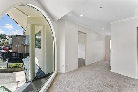 Photo of property in 18 Pistachio Place, Goodwood Heights, Auckland, 2105