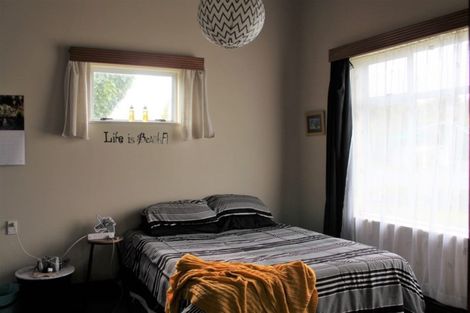 Photo of property in 25 Ruahine Street, Dannevirke, 4930