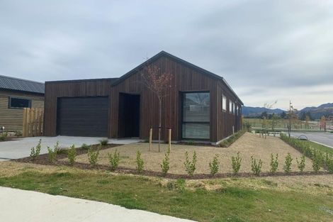 Photo of property in 50 Obelisk Street, Wanaka, 9305