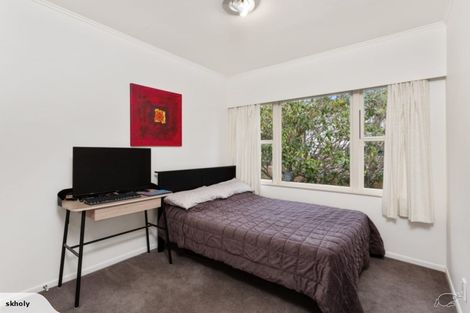 Photo of property in 2/55 Sylvia Road, Hillcrest, Auckland, 0627