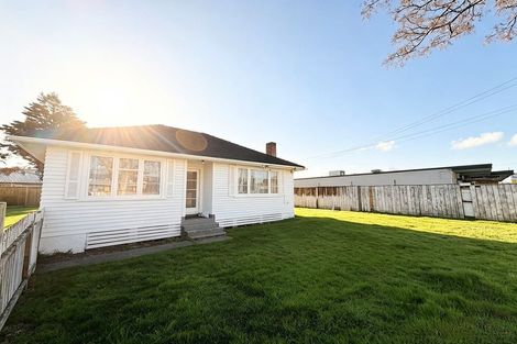 Photo of property in 60 Mckean Avenue, Manurewa, Auckland, 2102