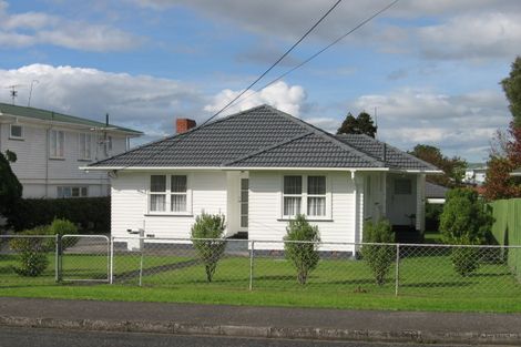 Photo of property in 787 Te Atatu Road, Te Atatu Peninsula, Auckland, 0610