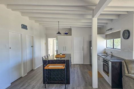 Photo of property in 213 Pukehina Parade, Pukehina, 3189