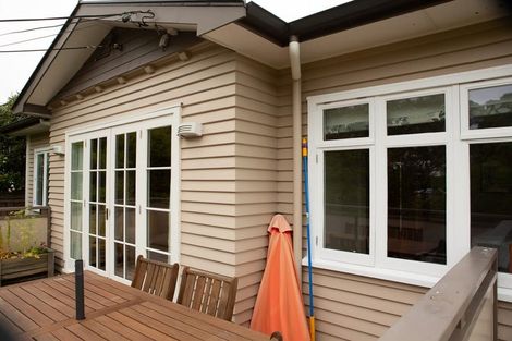 Photo of property in 4 Omar Street, Khandallah, Wellington, 6035