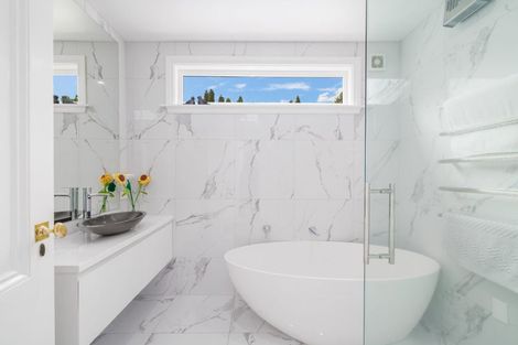 Photo of property in 34 Glandovey Road, Fendalton, Christchurch, 8052