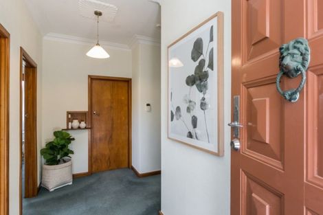 Photo of property in 5 Madeira Road, Bluff Hill, Napier, 4110