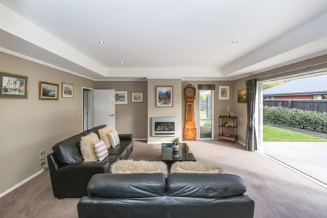 Photo of property in 12 Holbrook Way, Westmorland, Christchurch, 8025