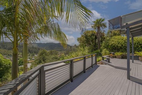 Photo of property in 2 Ridge Road, Tairua, 3508