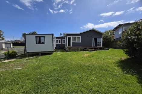Photo of property in 40 Evans Road, Weymouth, Auckland, 2103
