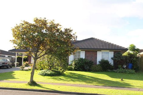Photo of property in 34 Bob Charles Drive, Golflands, Auckland, 2013