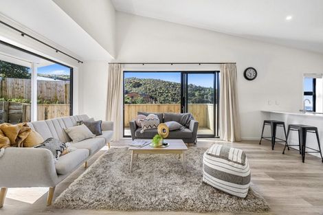 Photo of property in 18 Cathie Place, Karori, Wellington, 6012