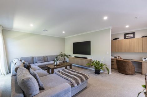Photo of property in 51 Fernbrook Drive, Hurworth, New Plymouth, 4310