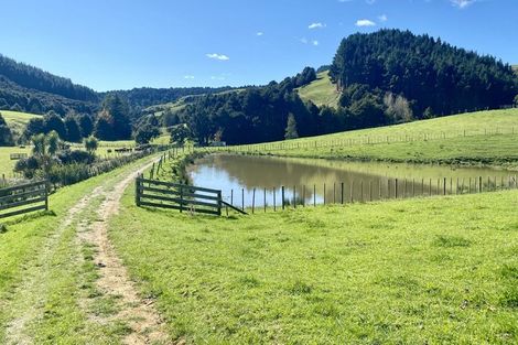 Photo of property in 11 Millett Road, Whangaripo, Wellsford, 0972