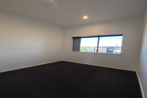 Photo of property in 5 Gunn Way, Hobsonville, Auckland, 0616
