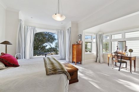 Photo of property in 198 Oriental Parade, Oriental Bay, Wellington, 6011
