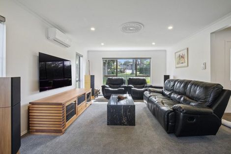 Photo of property in 112 Valley Road, Pukekohe, 2120