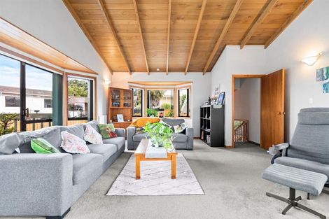 Photo of property in 196 Fairway Drive, Te Kamo, Whangarei, 0112