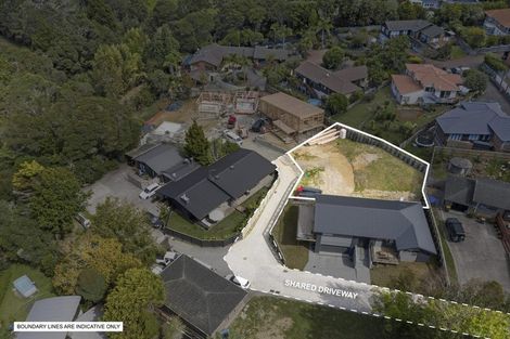 Photo of property in 8 Kaihuia Lane, Oratia, Auckland, 0604