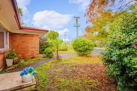 Photo of property in 2/31 Matuhi Rise, Henderson, Auckland, 0612