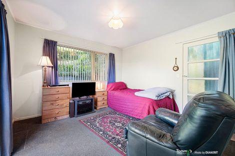 Photo of property in 105 Churchill Drive, Crofton Downs, Wellington, 6035