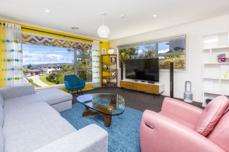 Photo of property in 25b Mount Marua Way, Timberlea, Upper Hutt, 5018