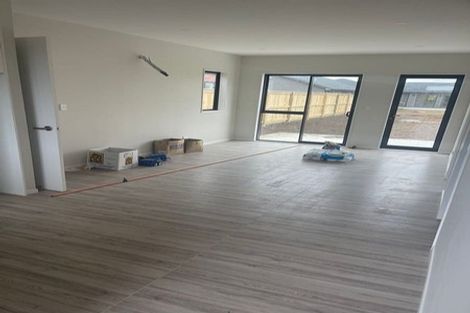 Photo of property in 18 Benjamin Place, Clevedon, Papakura, 2582