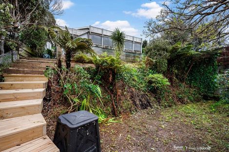 Photo of property in 3 Waikato Street, Island Bay, Wellington, 6023