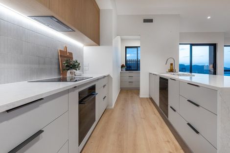 Photo of property in 6 Okupe Grove, Aotea, Porirua, 5024