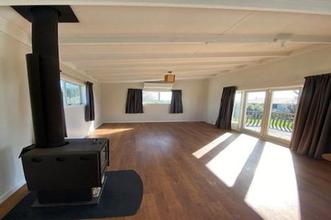 Photo of property in 1364 Whangaparaoa Road, Army Bay, Whangaparaoa, 0930