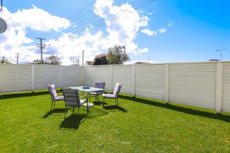 Photo of property in 1/46 Hatton Road, Orewa, 0931