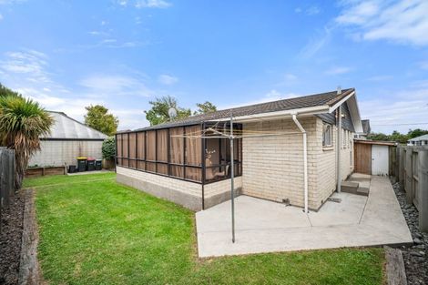 Photo of property in 2/32 Prestons Road, Redwood, Christchurch, 8051