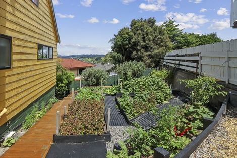 Photo of property in 1/254 Sturges Road, Henderson, Auckland, 0612