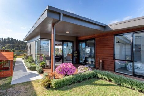 Photo of property in 26 Admiral Drive, Cooks Beach, Whitianga, 3591