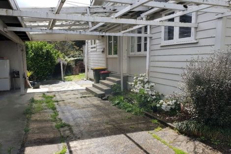 Photo of property in 359 Henderson Valley Road, Henderson Valley, Auckland, 0612