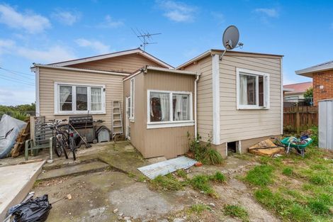 Photo of property in 43 Rona Street, Saint Kilda, Dunedin, 9012
