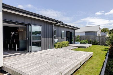 Photo of property in 77 Freedom Drive, Kelvin Grove, Palmerston North, 4414