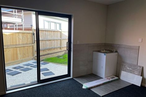 Photo of property in 3 Moemoea Avenue, Kumeu, 0810