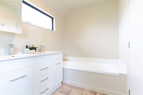 Photo of property in 1b Trist Place, Edgeware, Christchurch, 8013