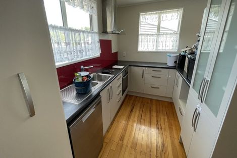 Photo of property in 30 Brightwater Crescent, Totara Park, Upper Hutt, 5018