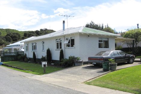 Photo of property in 4b Victoria Close, Picton, 7220