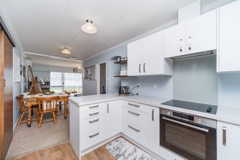 Photo of property in 2 Elizabeth Street, Feilding, 4702