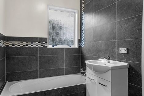 Photo of property in 14 Laura Kent Place, Woolston, Christchurch, 8023