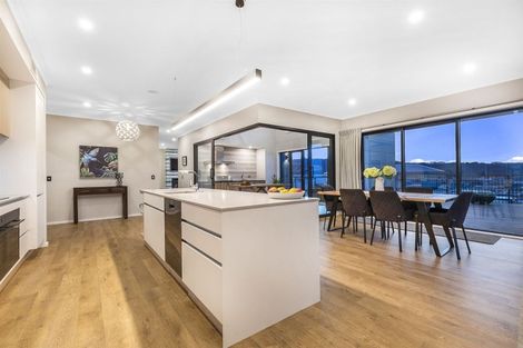 Photo of property in 4 Rotorua Grove, Aotea, Porirua, 5024